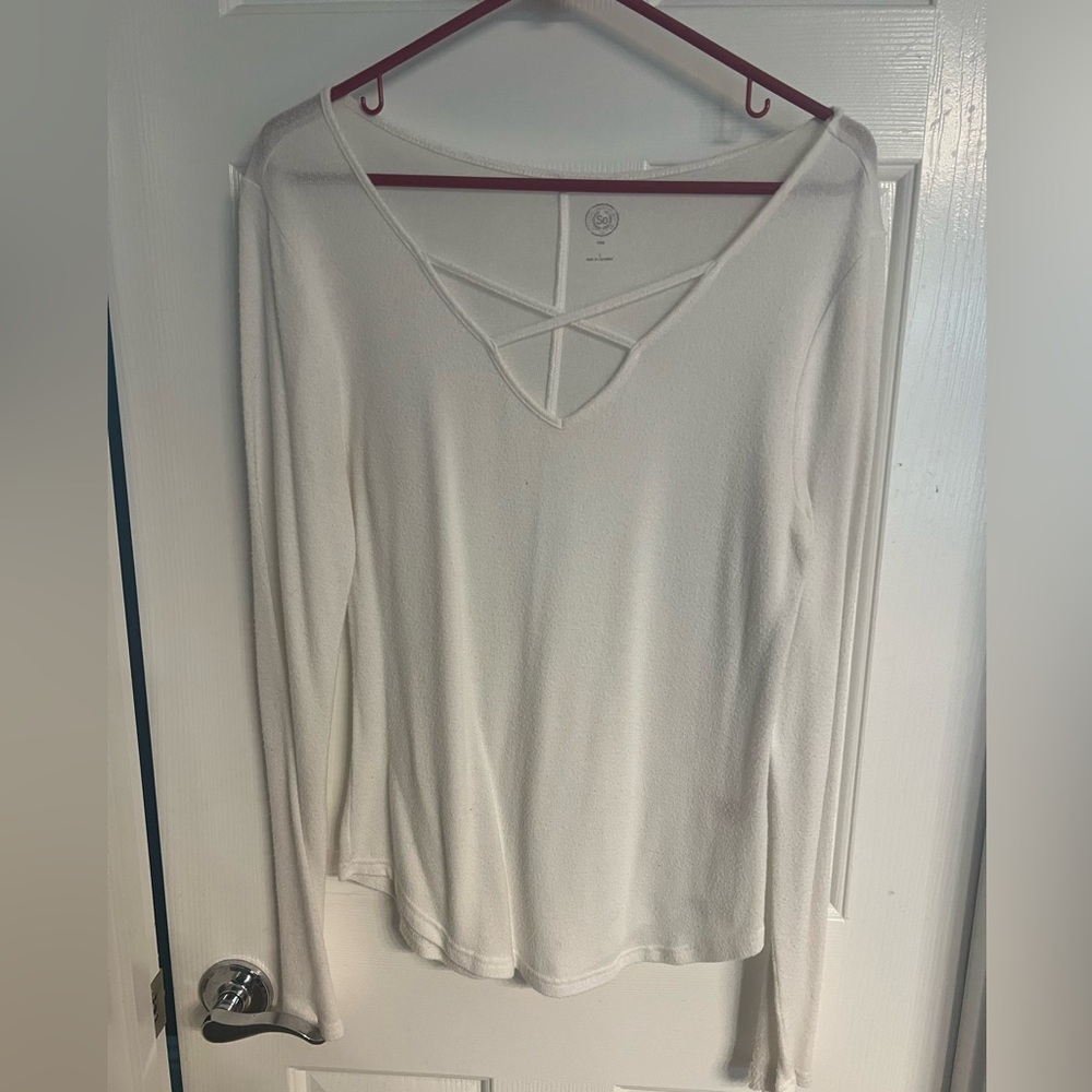 White Vneck sweater